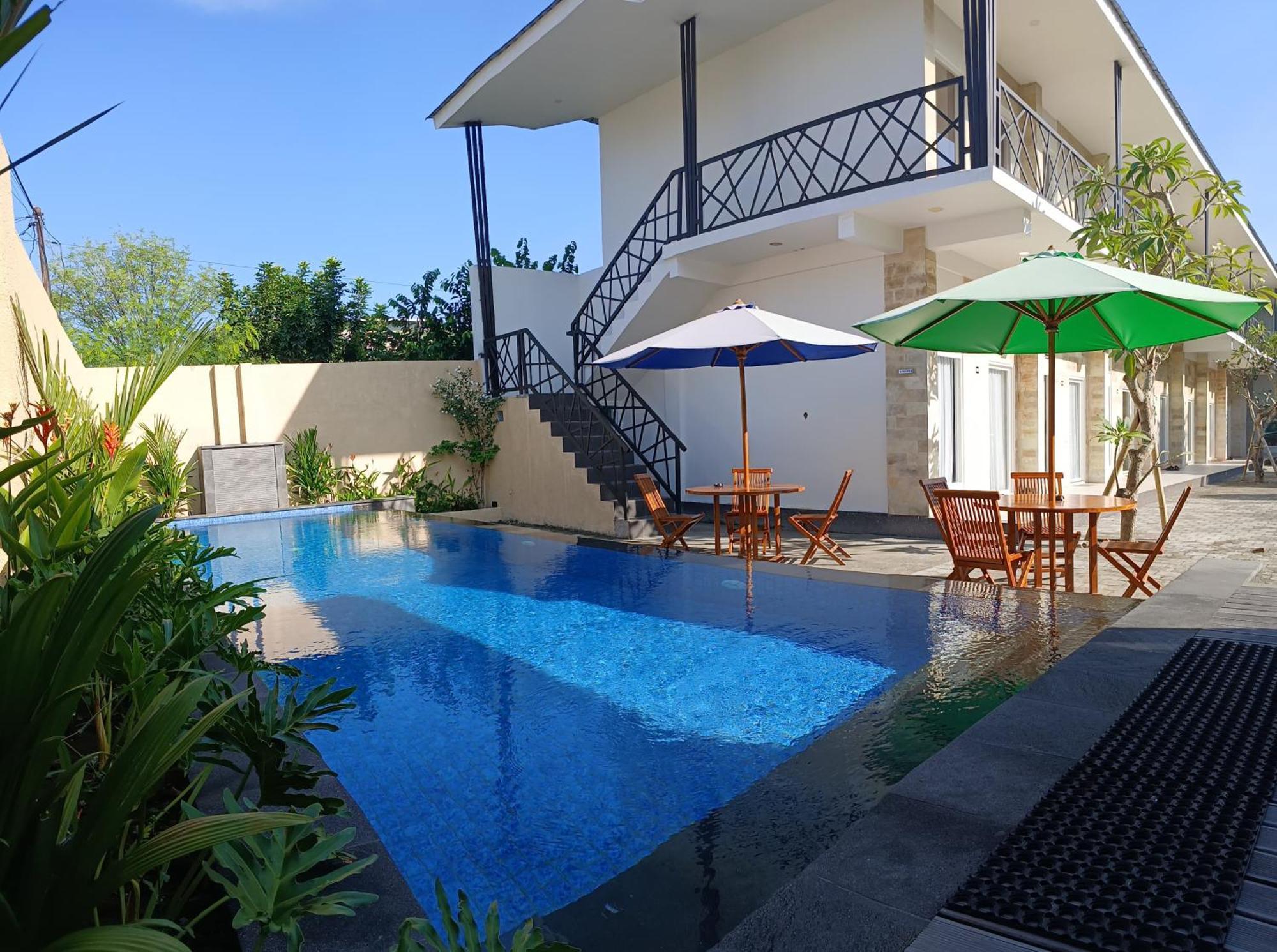 Zavana Rooms & Restaurant Tanjungkarang Exterior photo